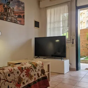 Apartament Fiorilli House - Fair District - Gratis Private Parking, Bolonia